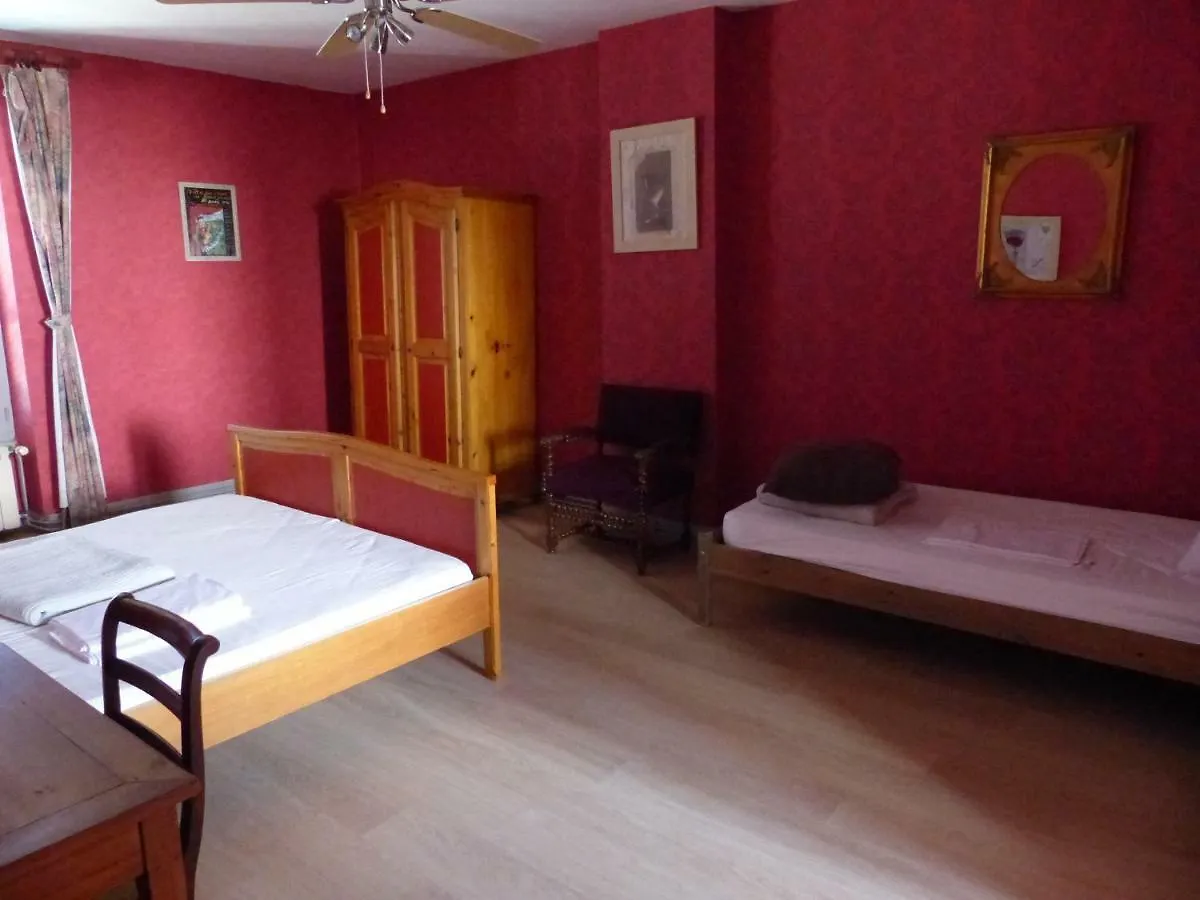 Hotel Les Volets Bleus Le Perreon